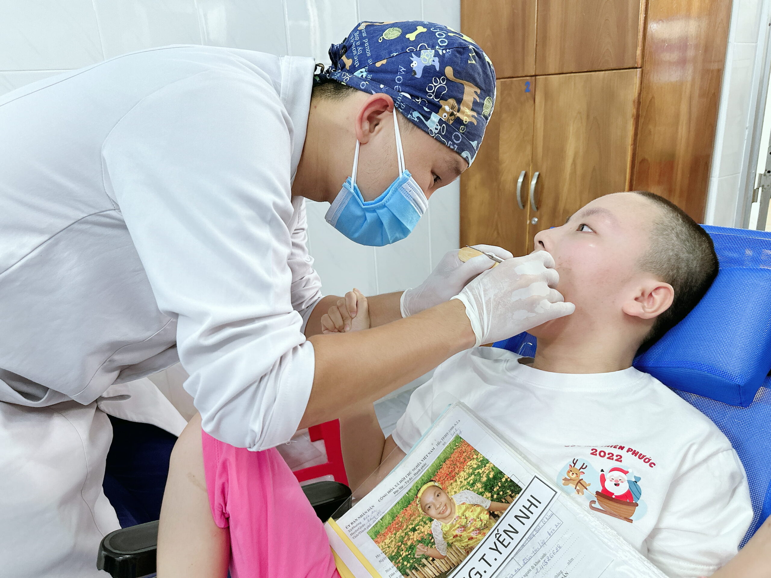chăm sóc răng miệng cho trẻ em khó khăn